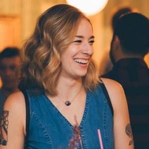 Meet your Posher, Isa